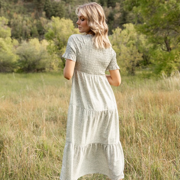 NWT Nursing Friendly Chloe Floral Smocked Maxi Dress - Sage - Picture 3 of 6